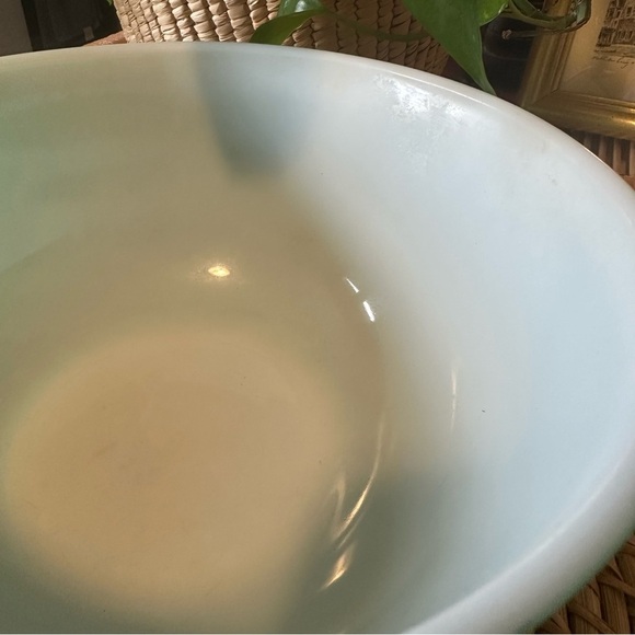 Pyrex Vintage 403 2.5 Quart Mixing Bowl Green - Picture 4 of 5